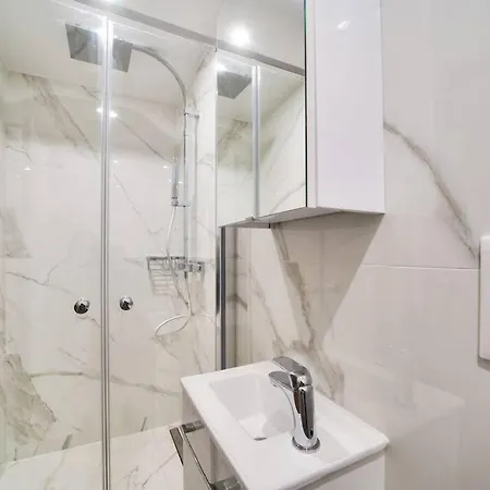 Superbe Maisonnette Neuve Au Coeur De Lejlighed Paris
